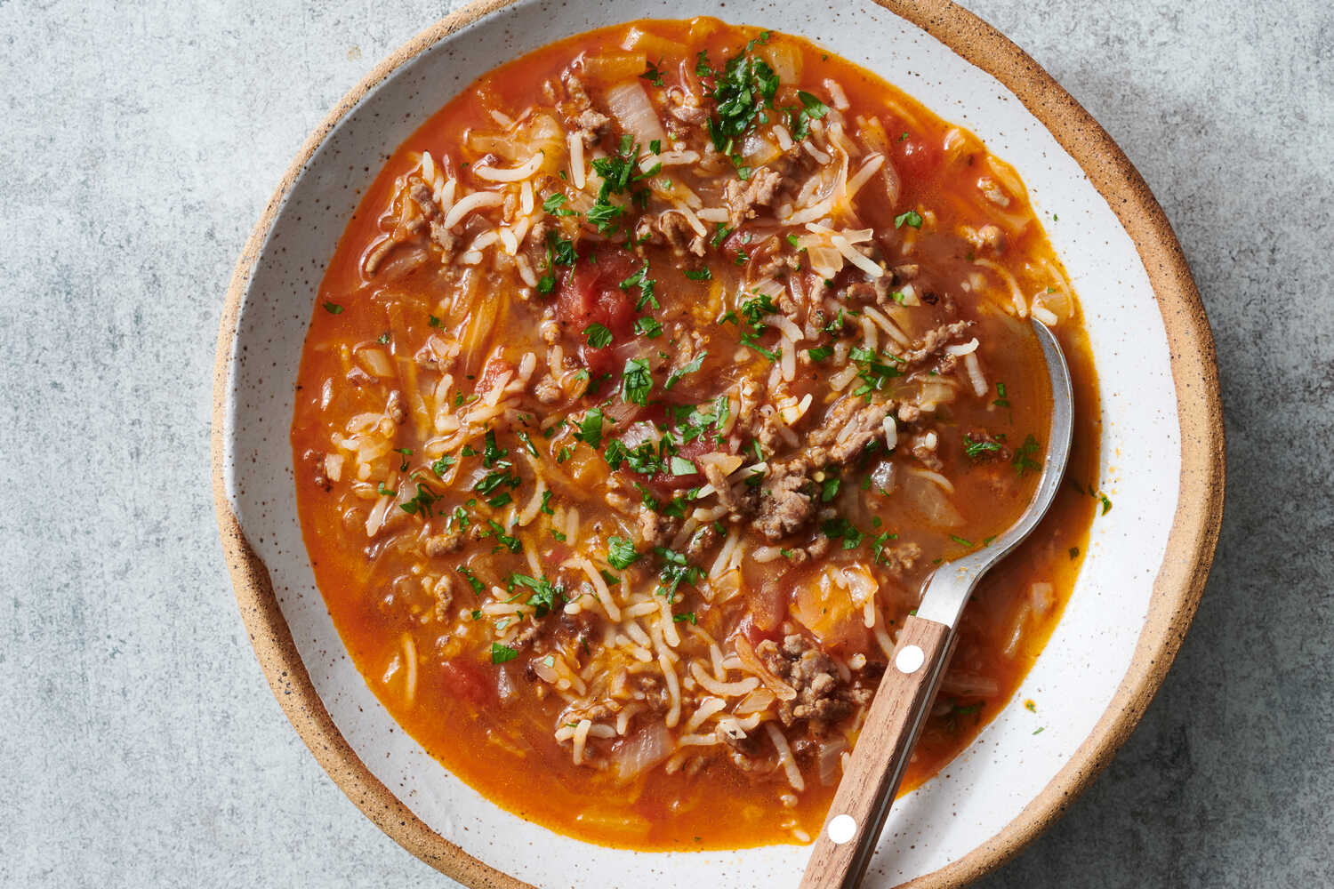 One-Pot Cabbage Roll Soup: Hearty Meal in Under an Hour